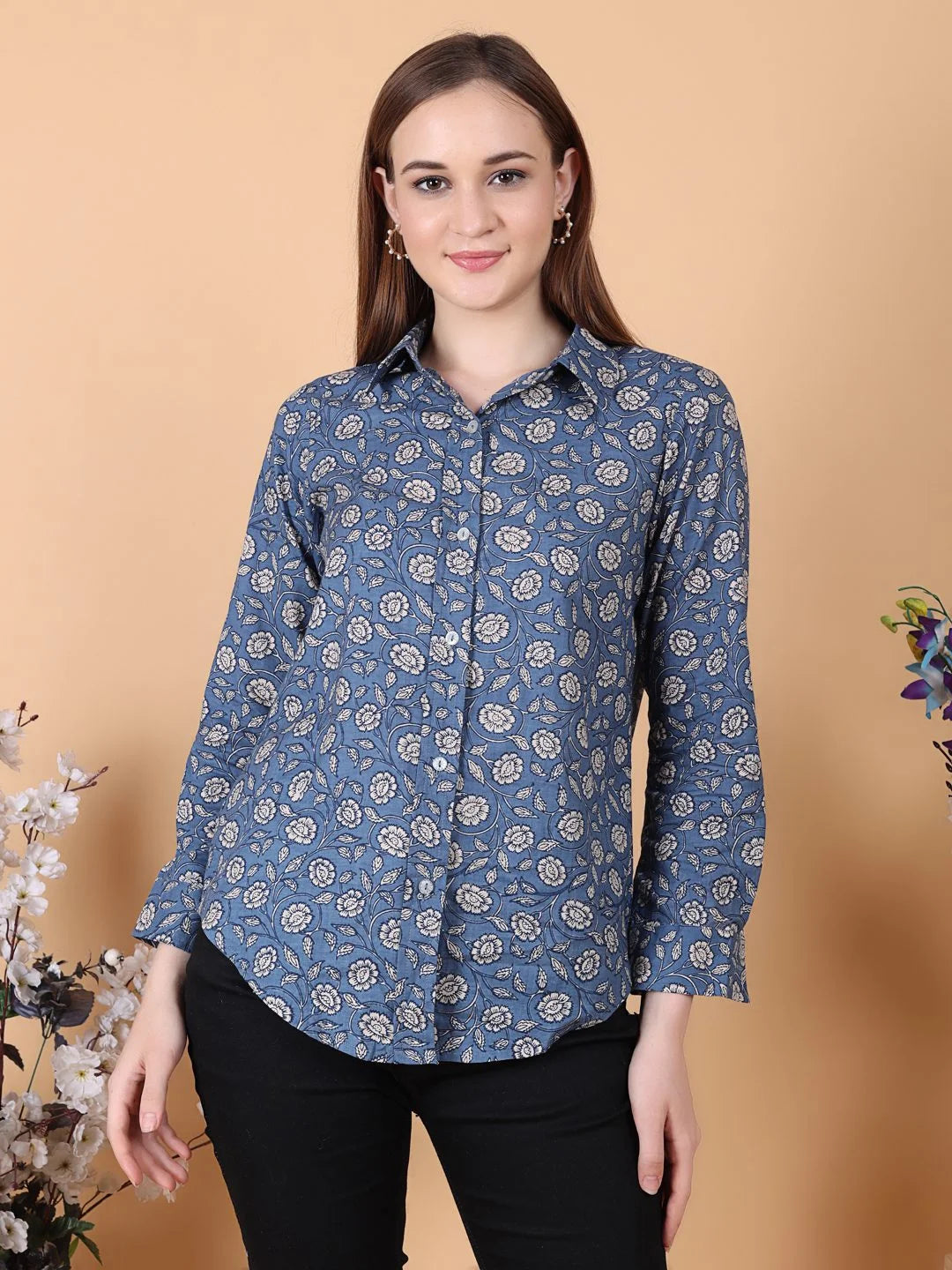 Flower print Blue Shirt close up front
