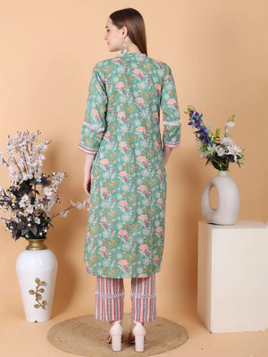 Mint Green back Pose