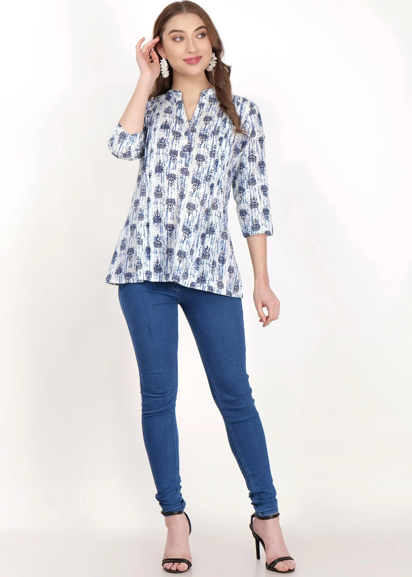 Indigo Lotus Print Short Kurta Front Pose