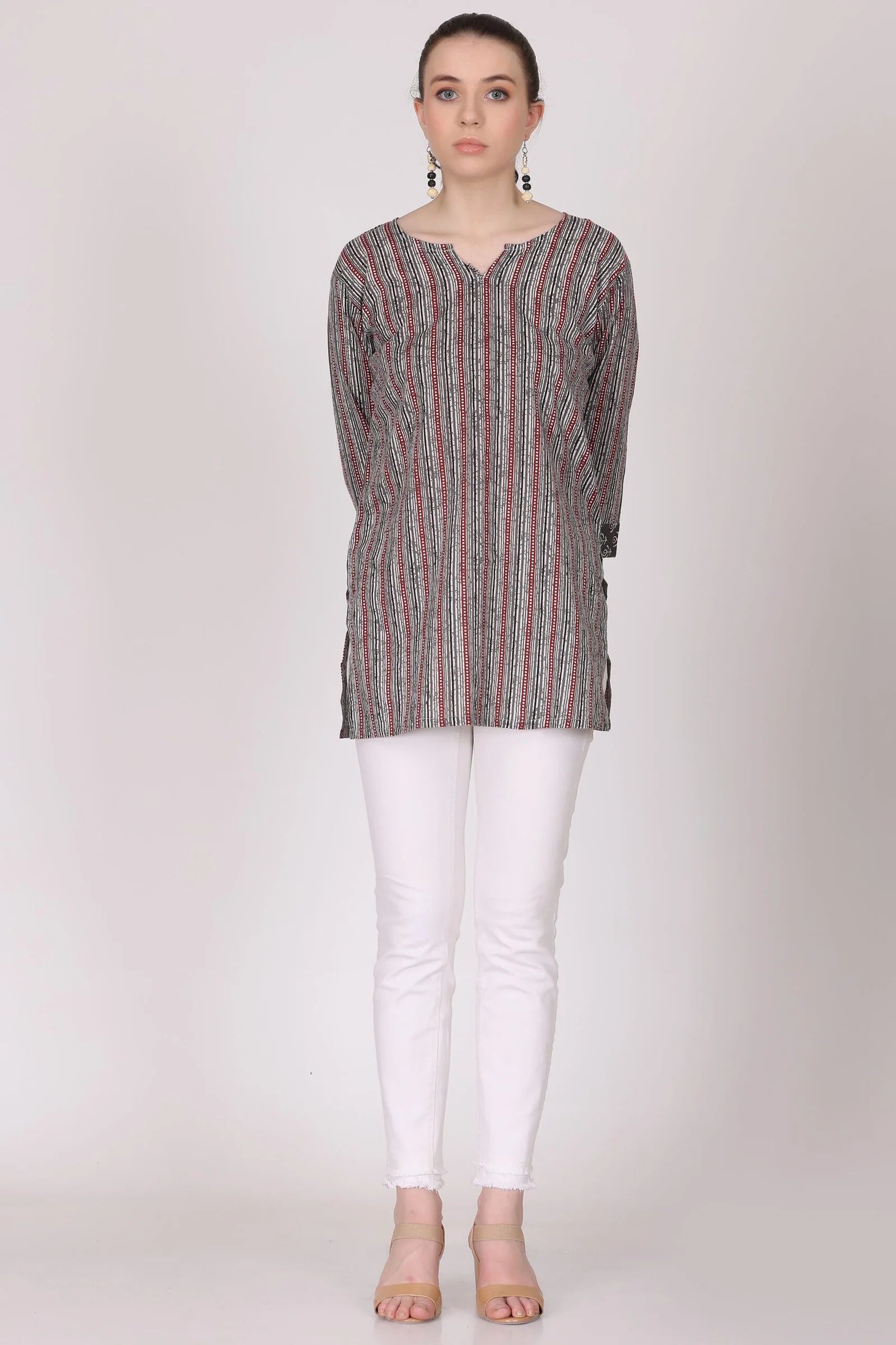 Grey Line Main Pose 2