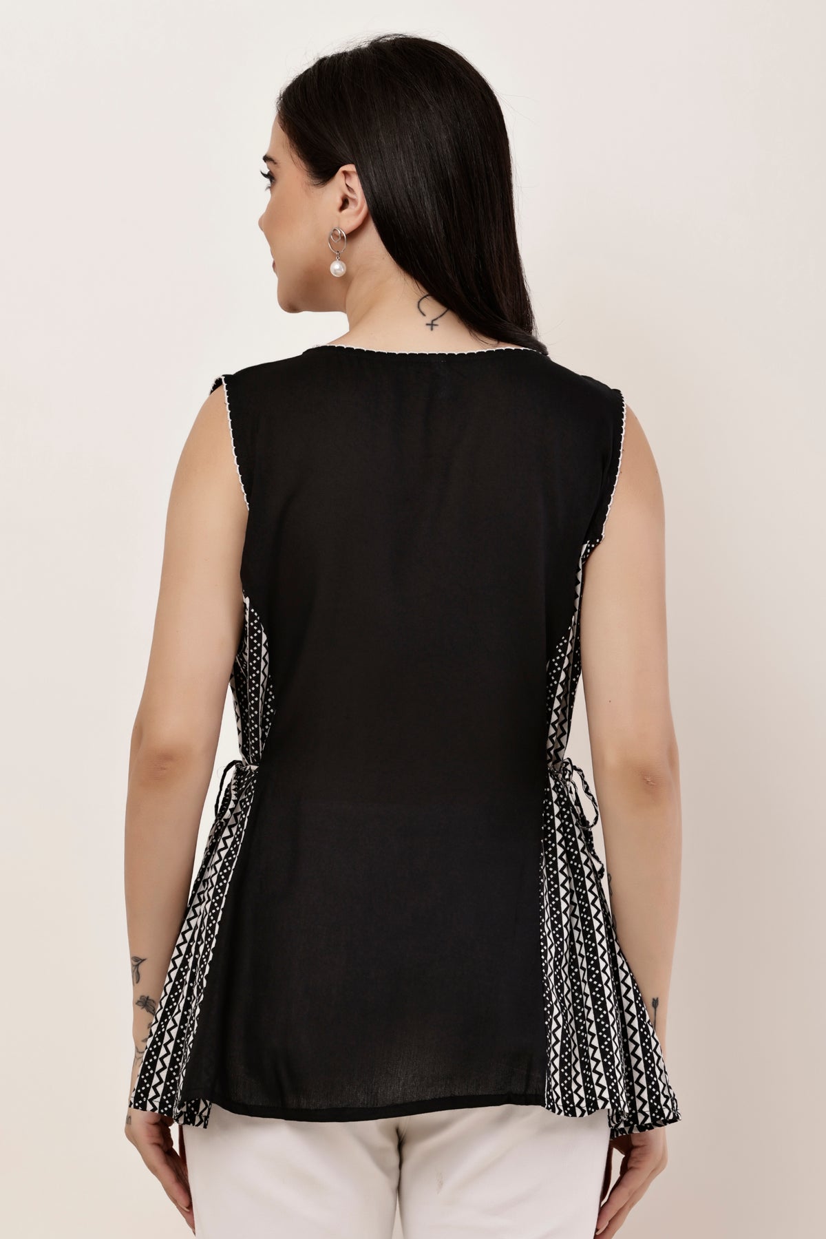 'V neck Cotton Side Tassels Top