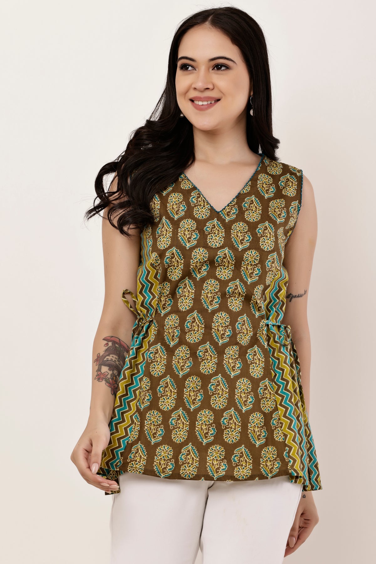 'V neck Cotton Side Tassels Top