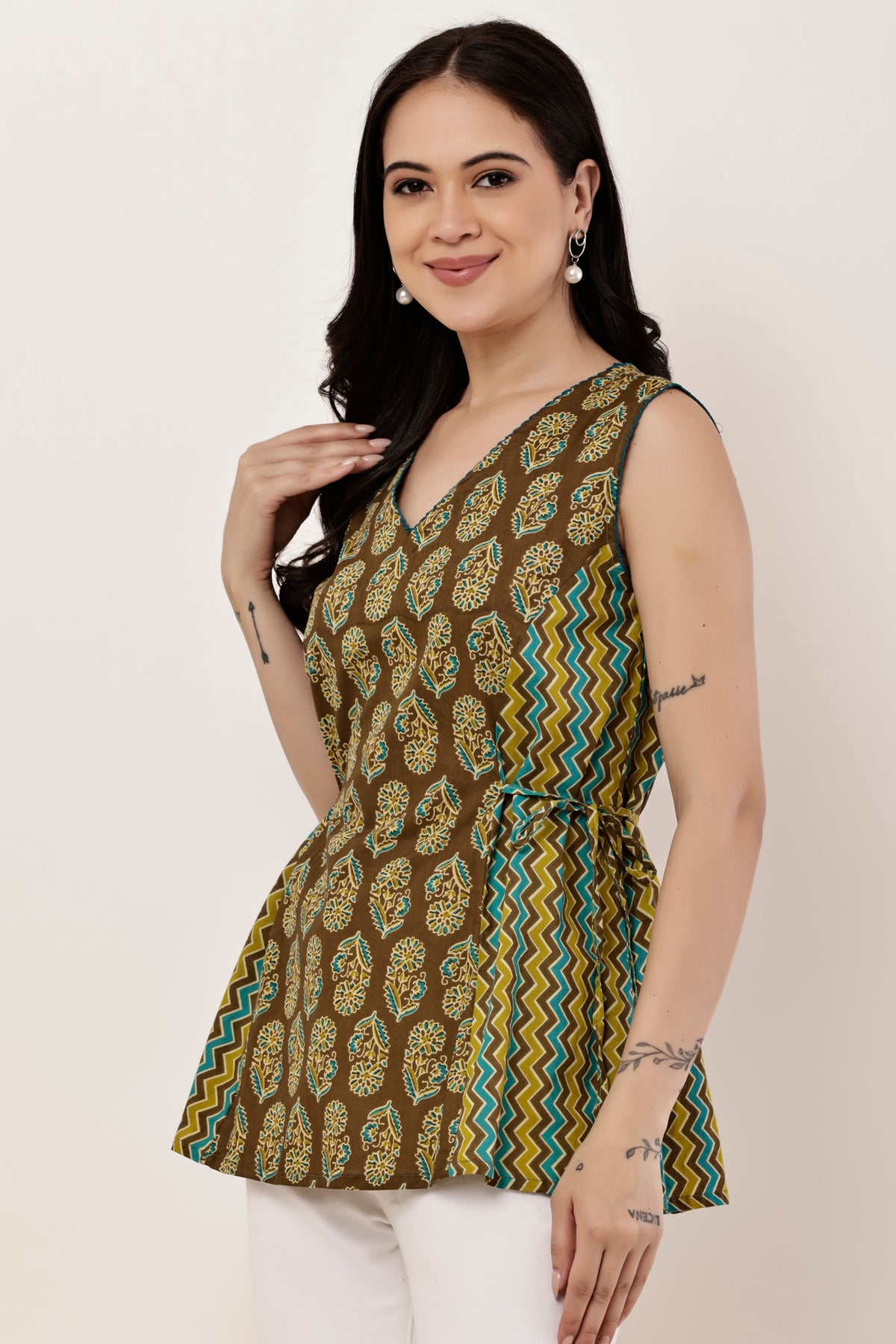 'V neck Cotton Side Tassels Top