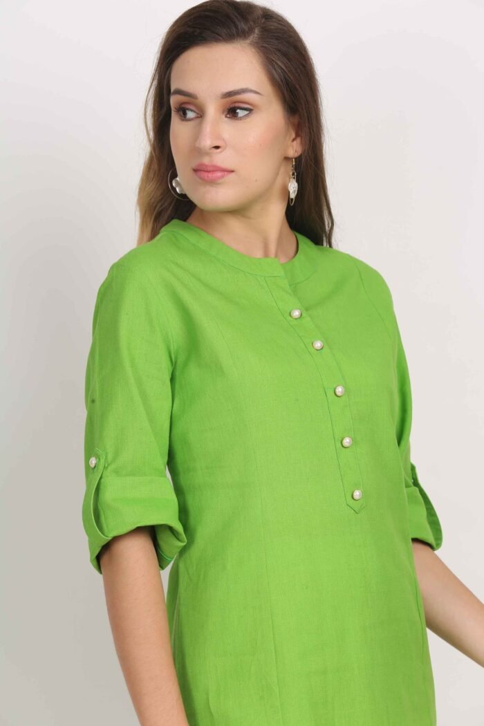 Basic Soft Cotton Flex Straight Kurta having Folding Sleeves - Image 5