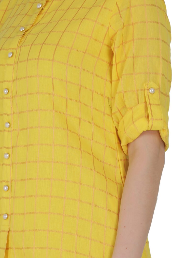 Women's Mul Cotton Gold Checkered Straight Kurta with Pearl Buttons - Image 5