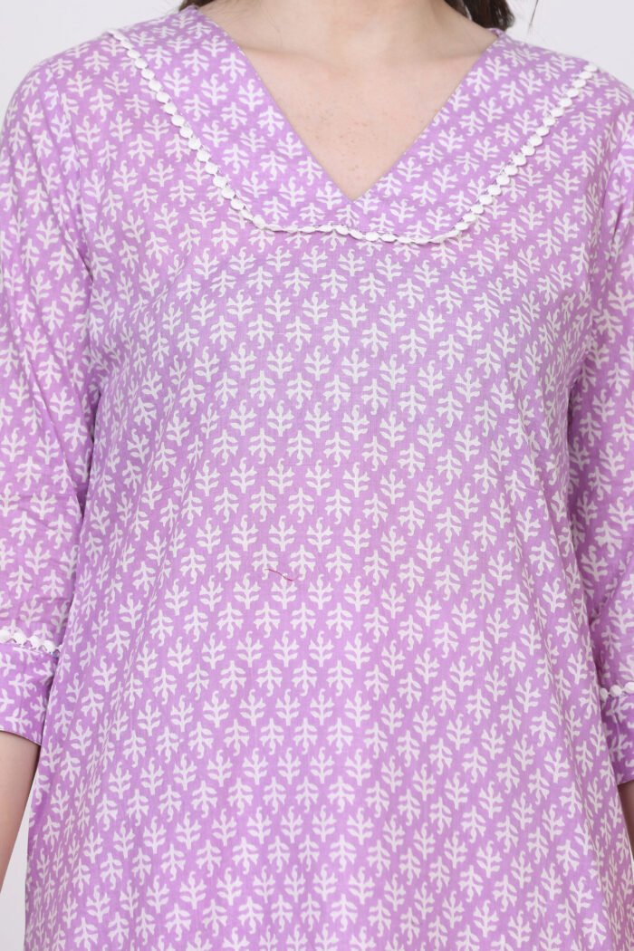Cotton Jaipuri Print Straight Kurta with V-Neck & Side Pocket - Image 7